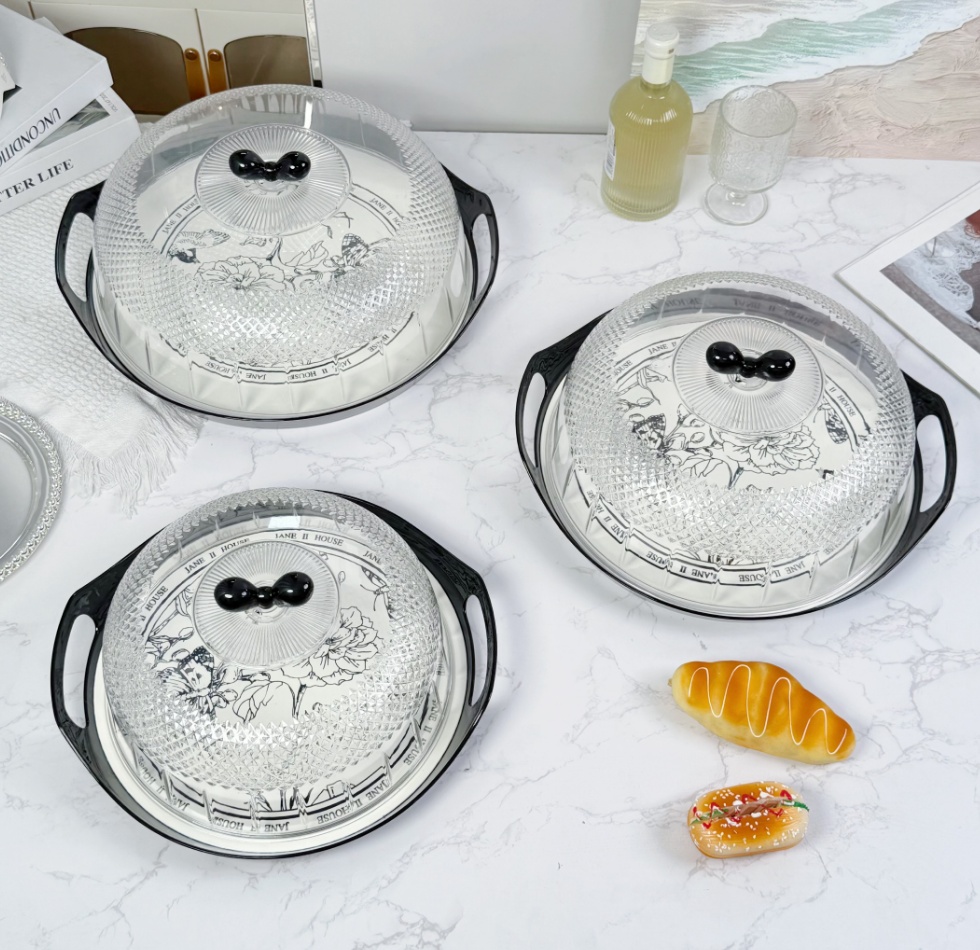 طبق تقديم للسناكات والمكسرات