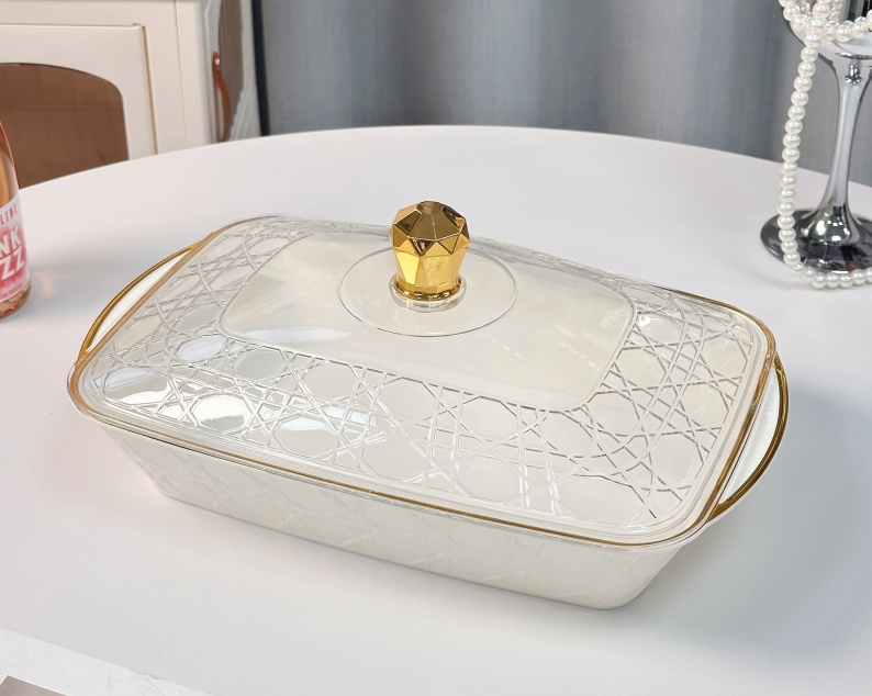 طبق تقديم للسناكات بتصميم عصري