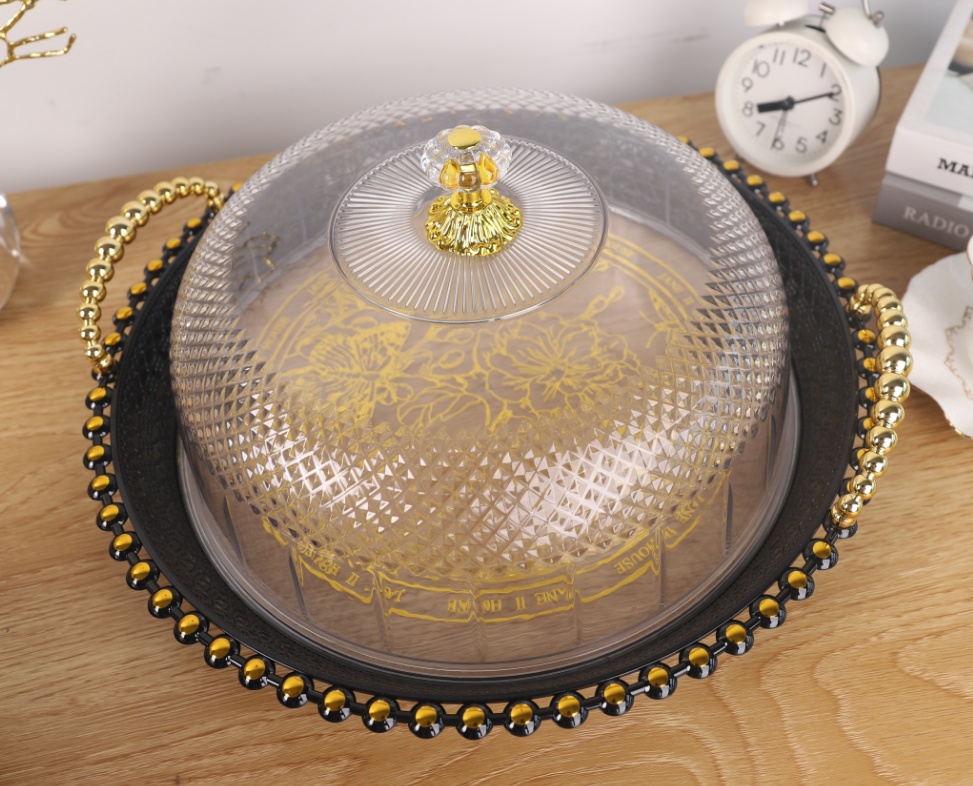 طبق تقديم للسناكات والمكسرات