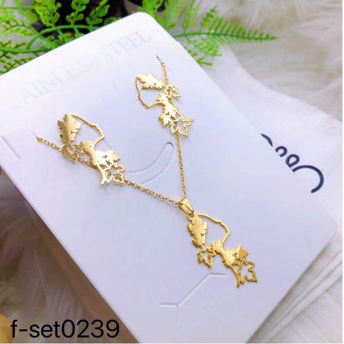 طقم إكسسوارات نسائي بتصميم ذهبي