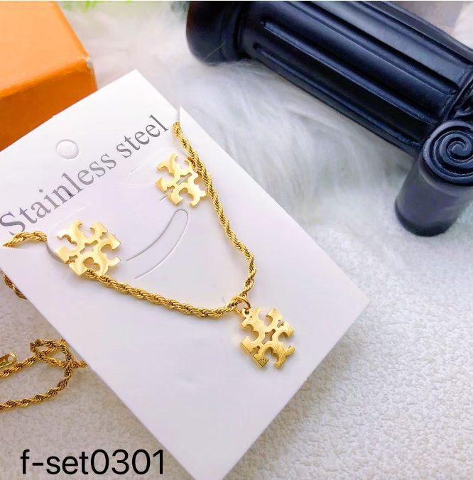 طقم إكسسوارات نسائي بتصميم ذهبي