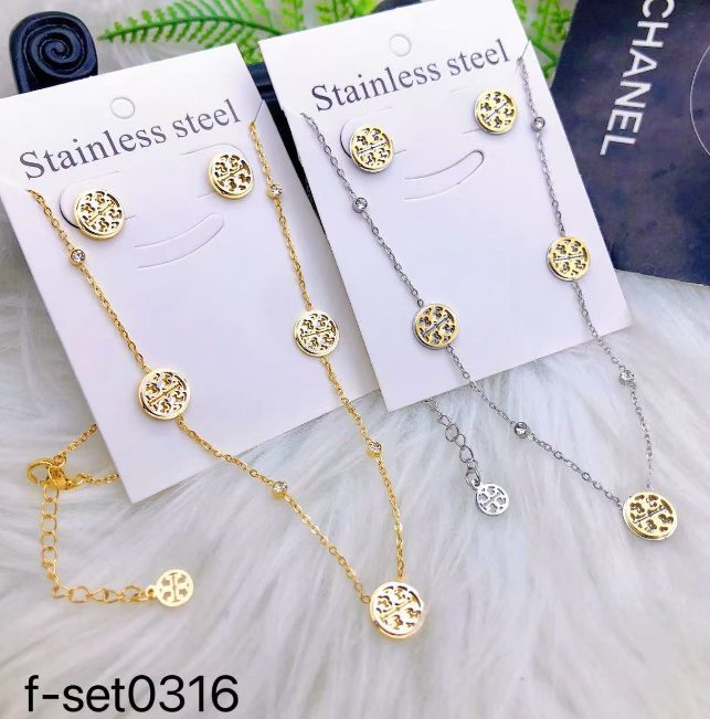 طقم إكسسوارات نسائي بتصميم ذهبي